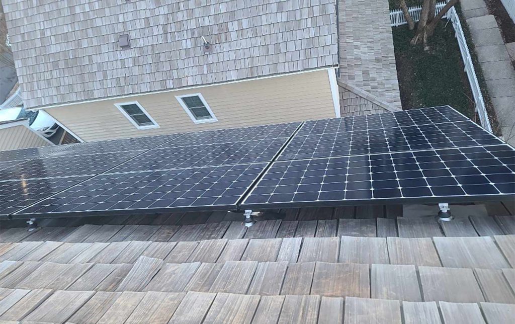 maryland solar with cedar shake roof